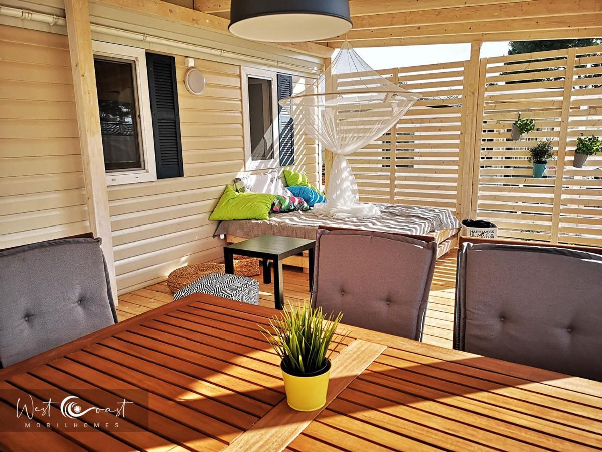 West Coast Mobilhome With Xxl Terrace Тар Экстерьер фото