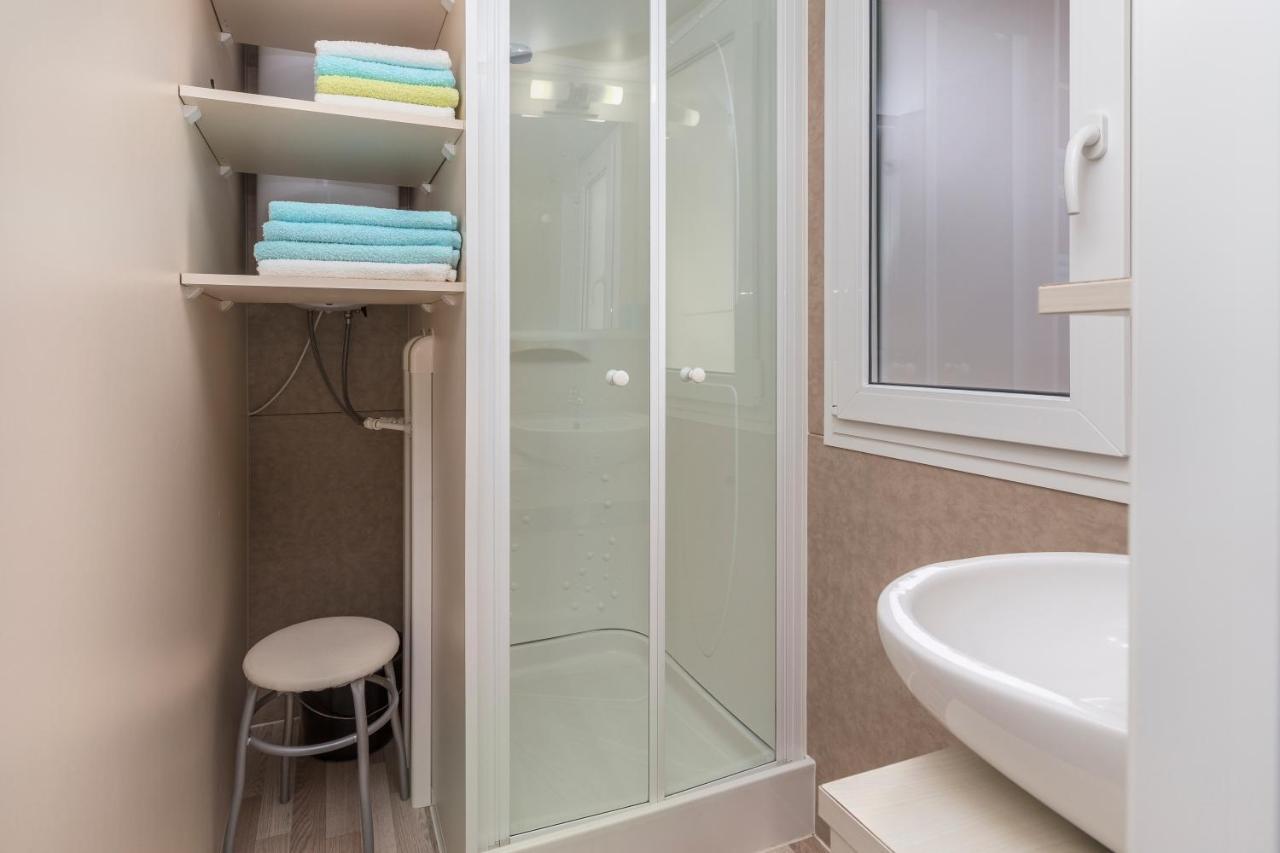 West Coast Mobilhome With Xxl Terrace Тар Экстерьер фото