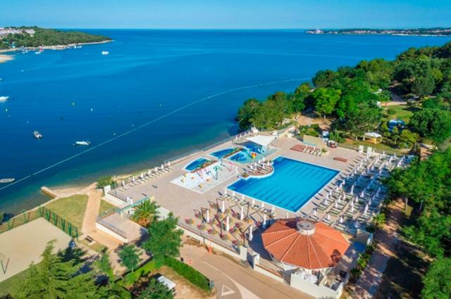 West Coast Mobilhome With Xxl Terrace Тар Экстерьер фото